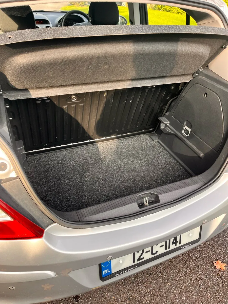 Car - Image 4