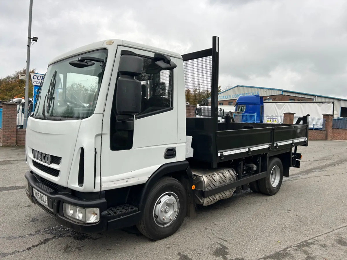 2015 iveco 7.5 ton insulated tipper - Image 1