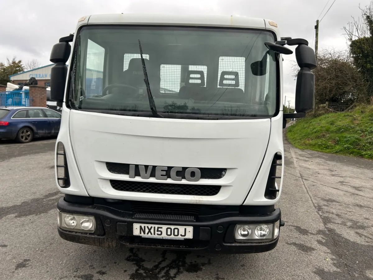 2015 iveco 7.5 ton insulated tipper - Image 2