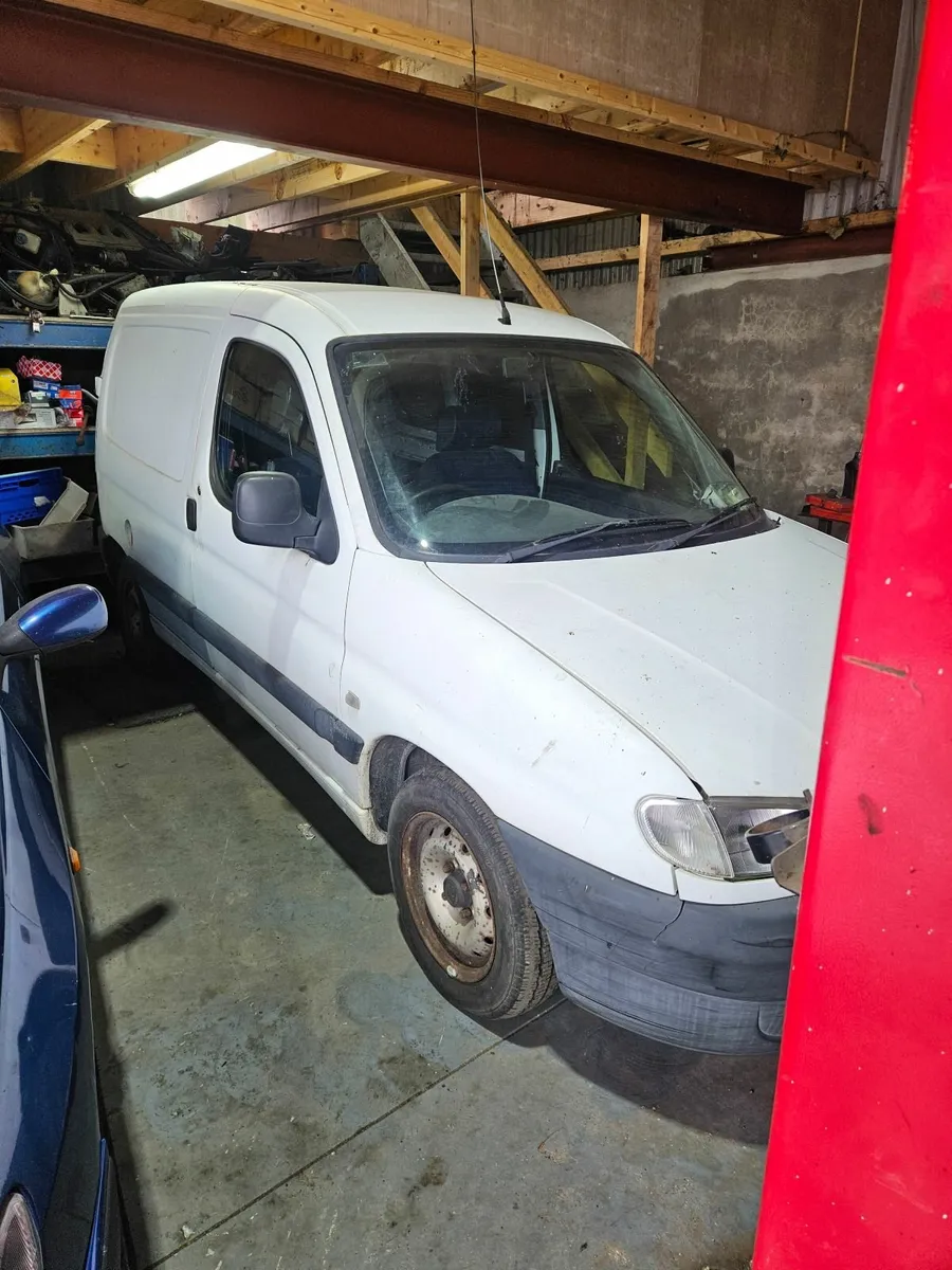 Peugeot   partner  van 00 72000 miles - Image 2