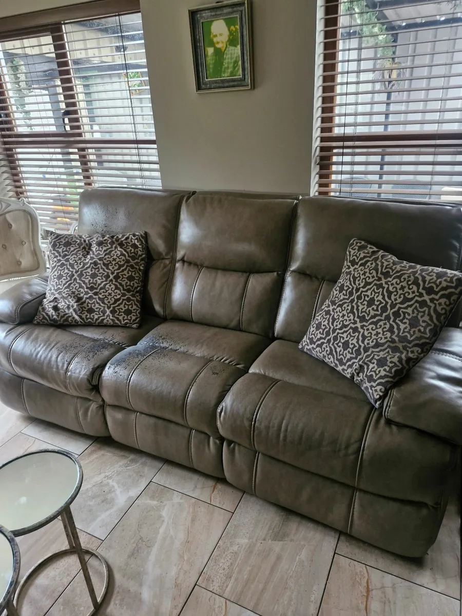 3 seater @ 2 seater sofa - Image 1