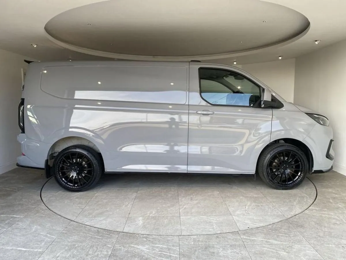 Ford Transit Custom 320 L1 FWD 2.0 Ecoblue 136ps - Image 4