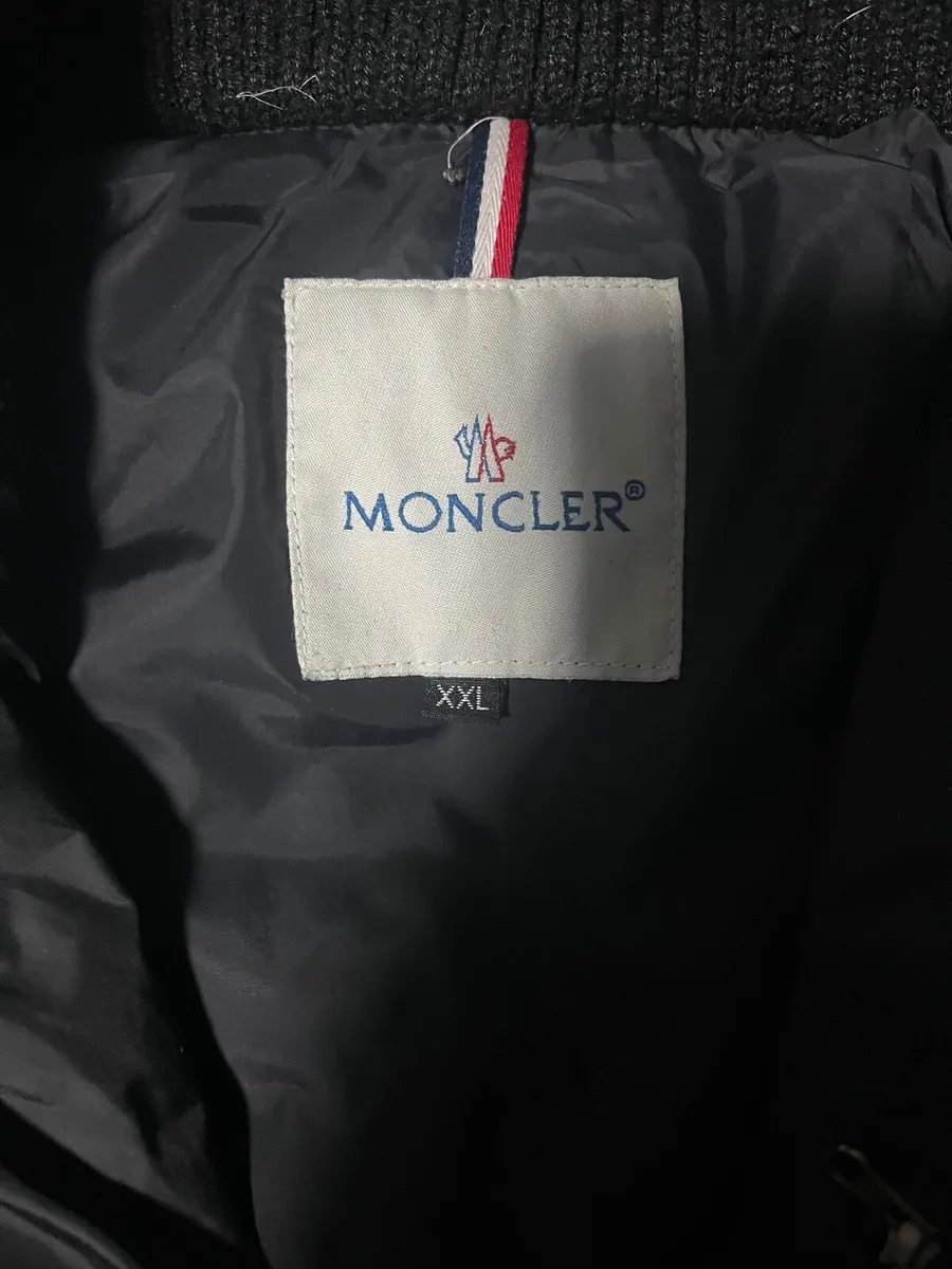 Moncler black jacket - Image 4