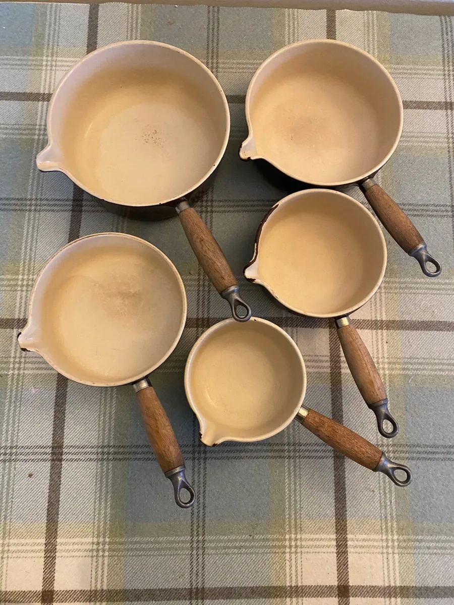 Le Creuset Vintage Saucepans - used. - Image 4