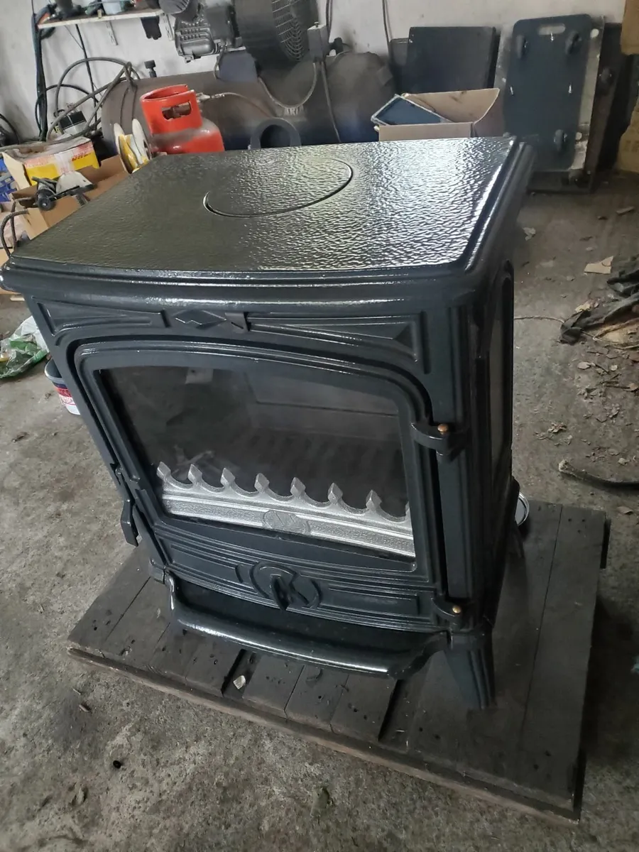 Enamel Franco Belge 8kw Solid fuel stove - Image 2