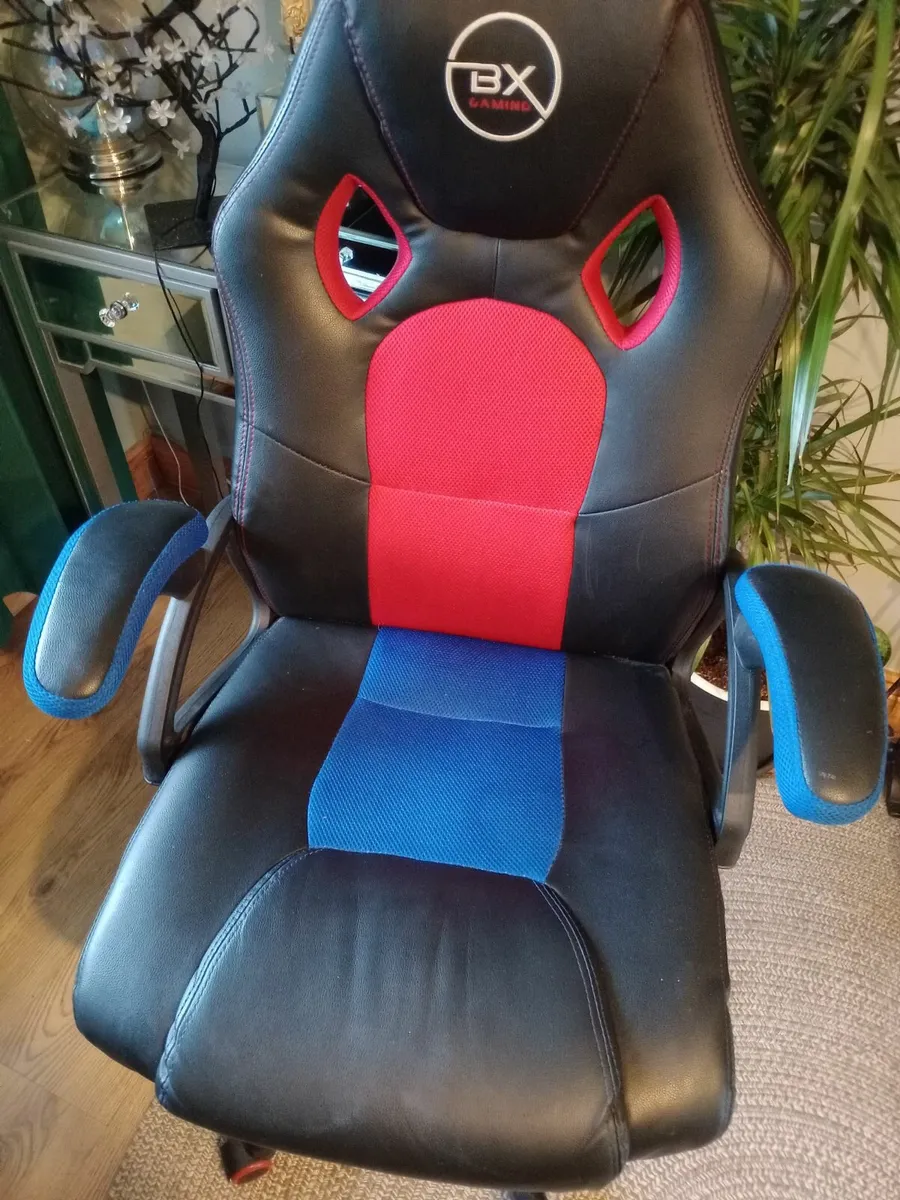 Gaming  Chair - Image 4