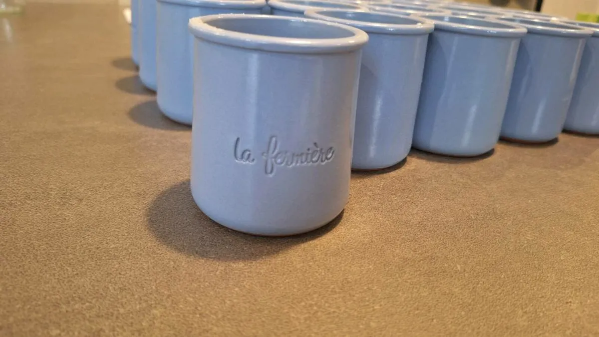 20 Ceramic Pots - Image 1