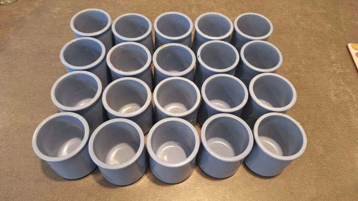 20 Ceramic Pots - Image 2
