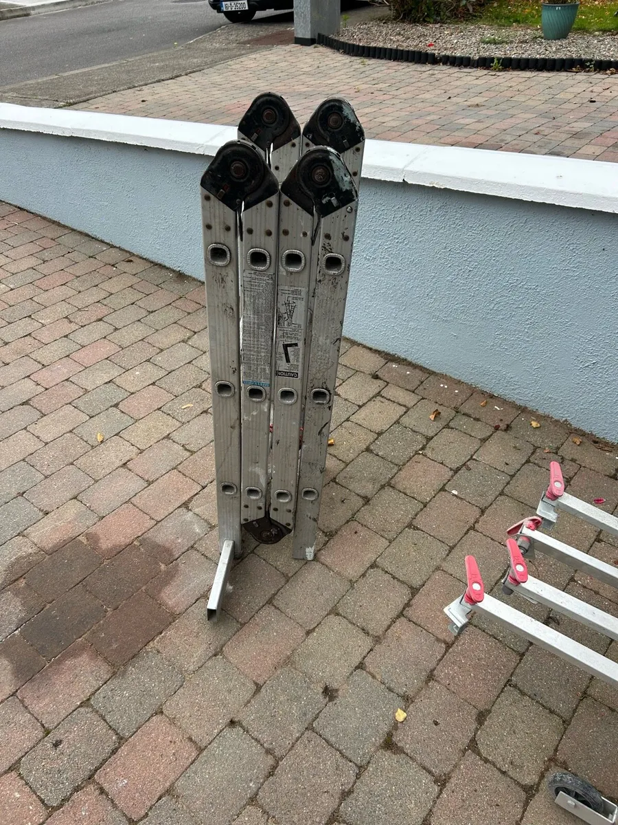 Folding ladder - Image 2