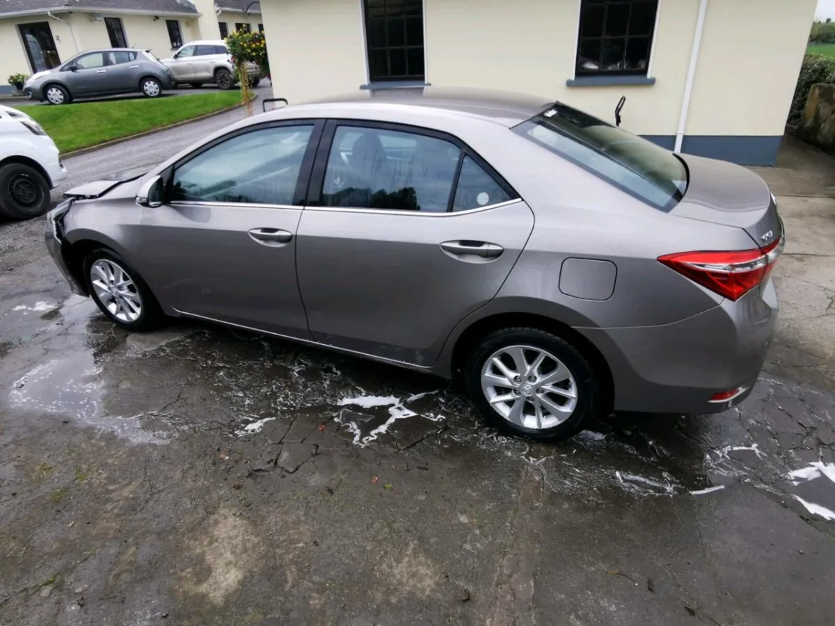142 Toyota Corolla 1.4 D4D - Image 3