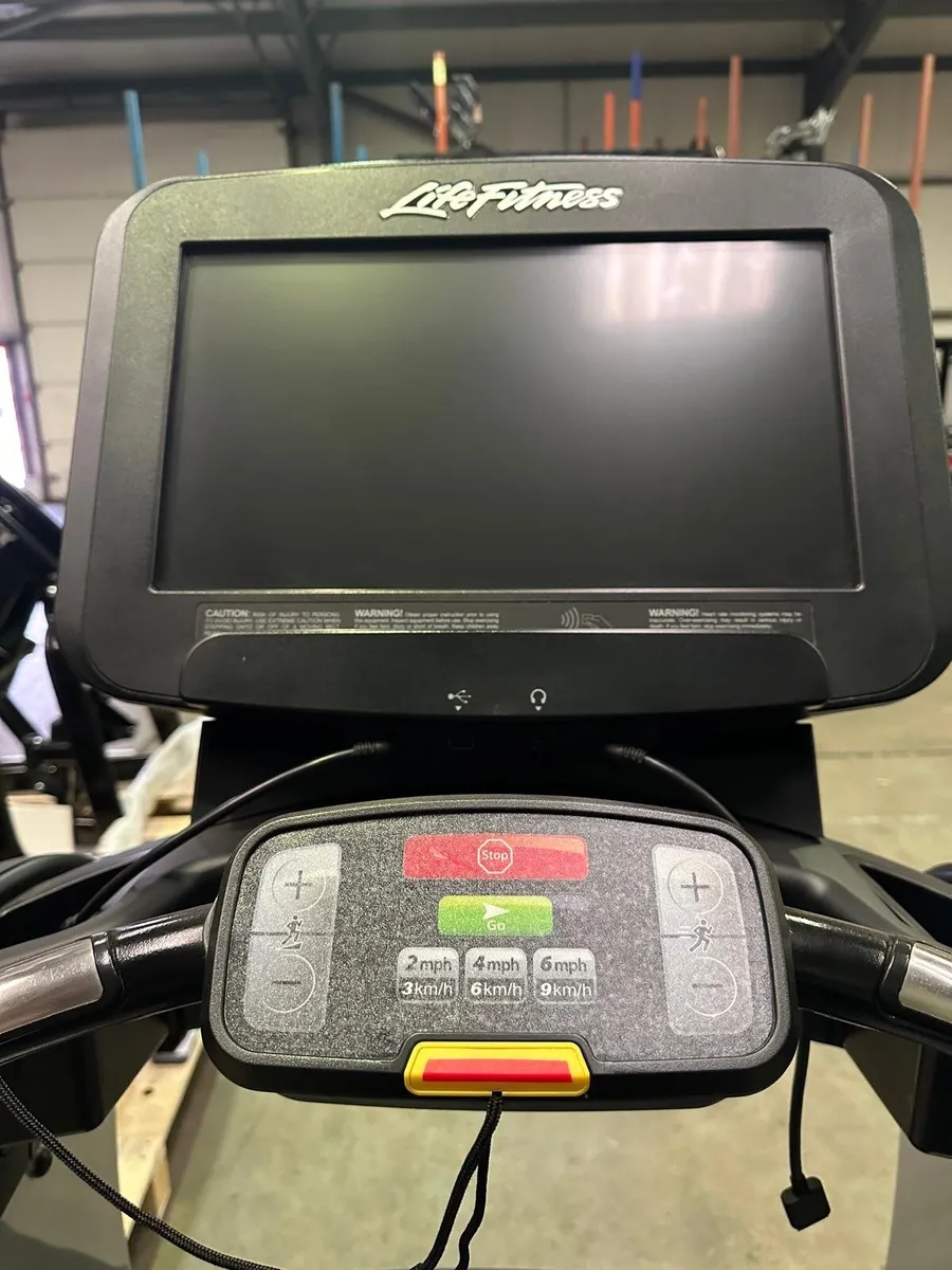 Lifefitness Discover Treasmill SE3 Console - Image 3