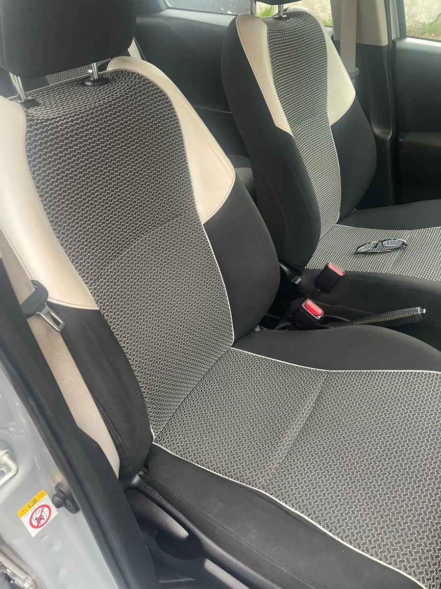 Toyota Yaris - Image 4