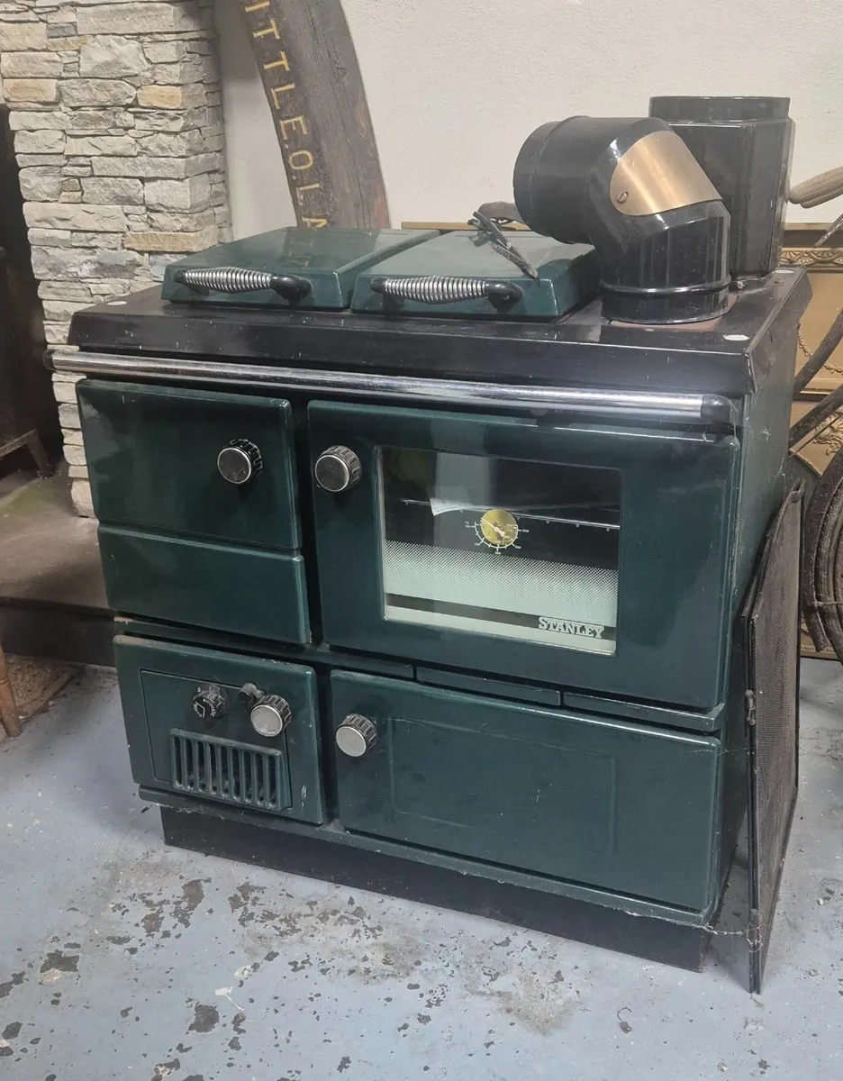 Solid Fuel Cooker with boiler - Image 1