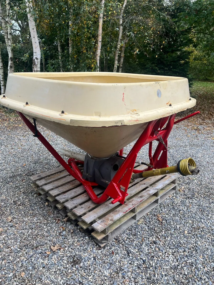 Vicon spreader - Image 1
