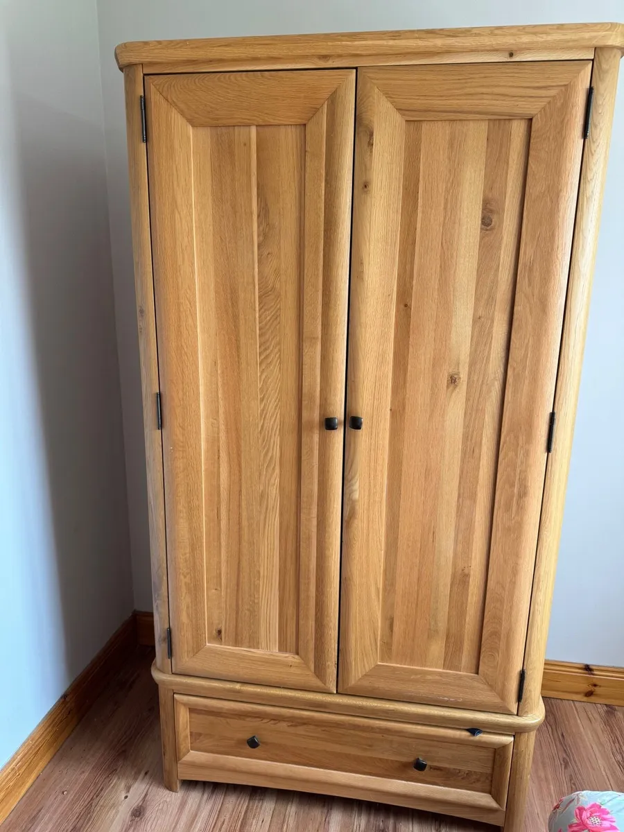Hardwood Wardrobe - Image 2