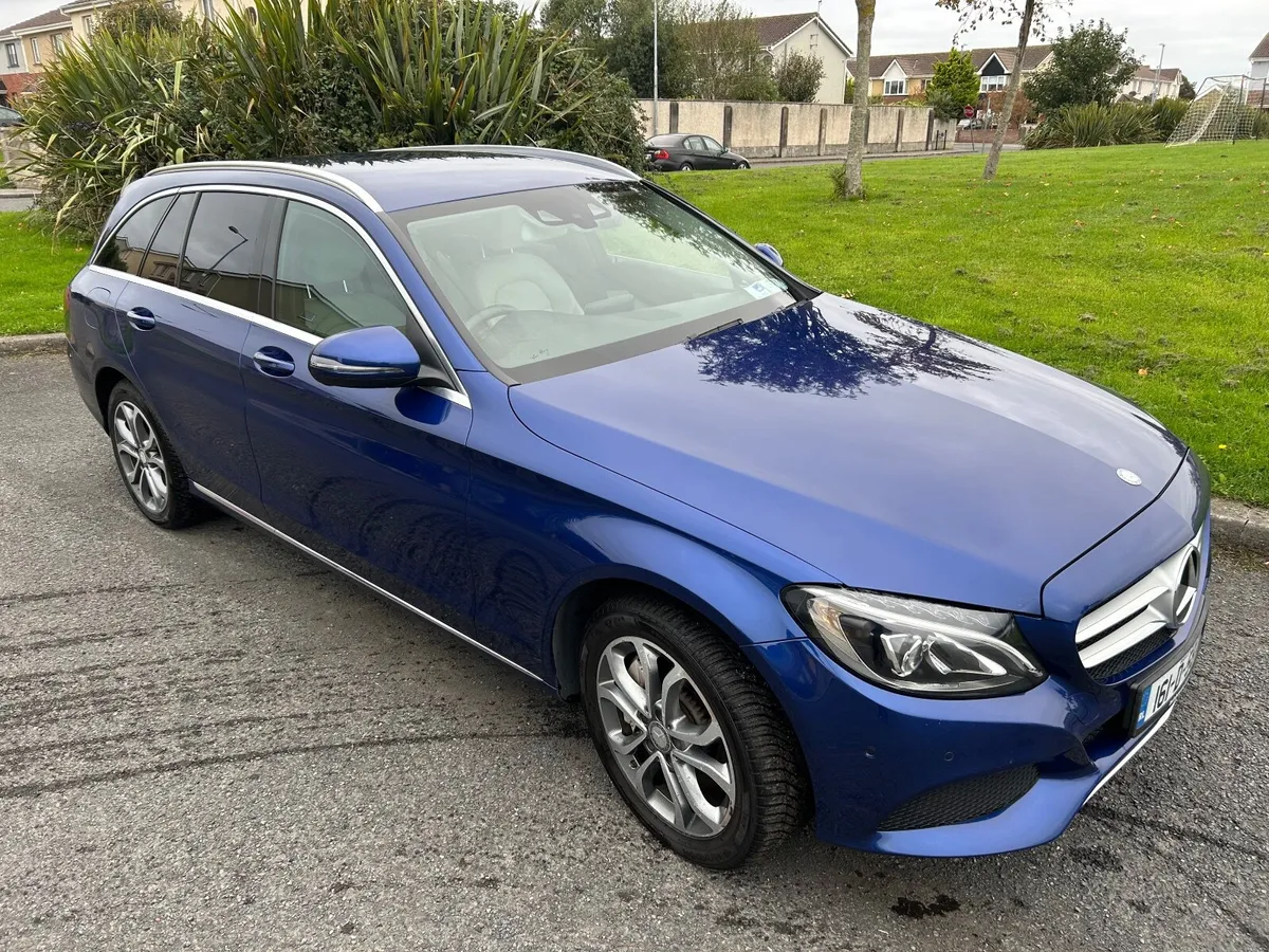 Mercedes-Benz C350e Sport Premium Plug-In-Hybrid - Image 3