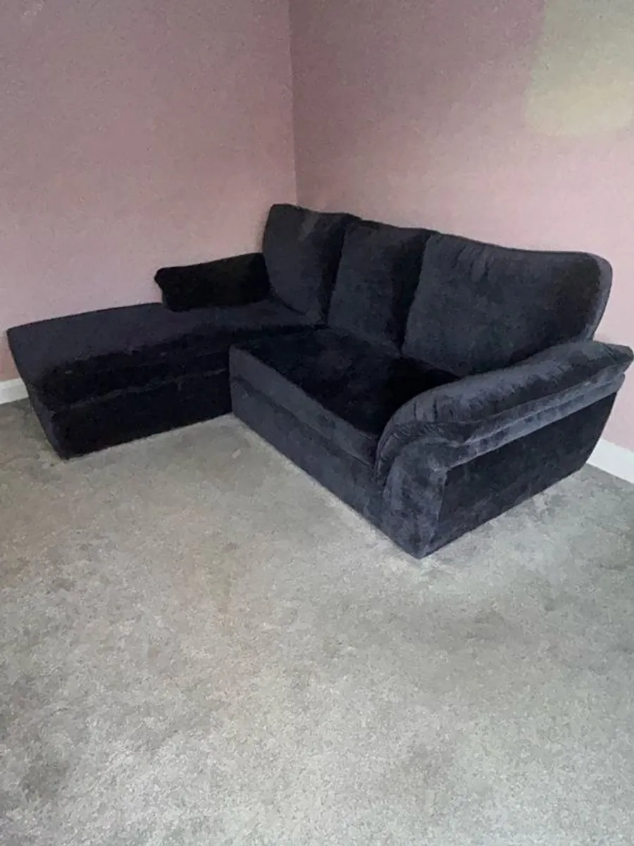 sofa - Image 2