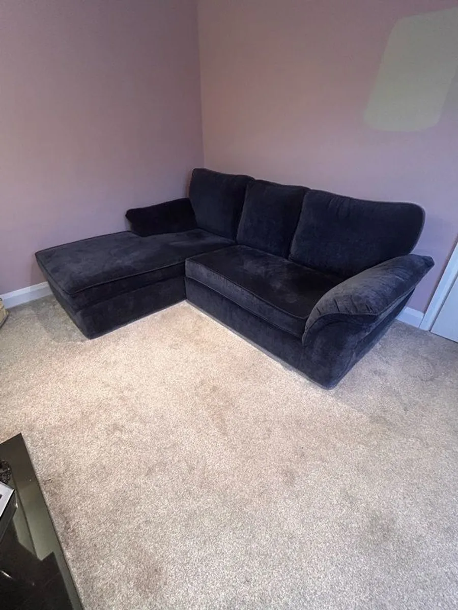 sofa - Image 3