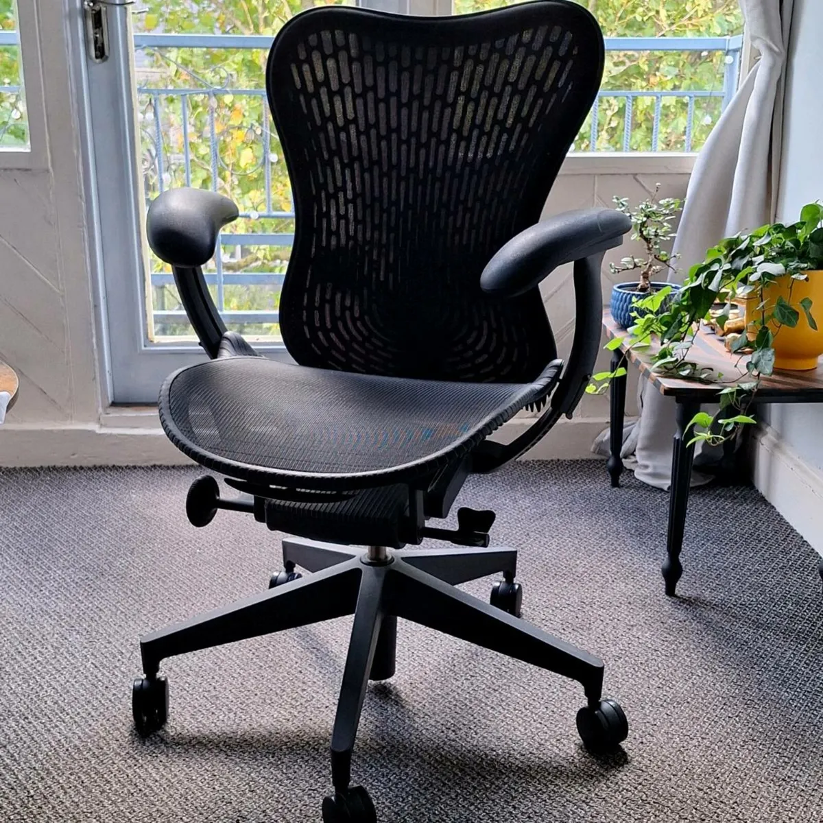 Office Chair - Image 1