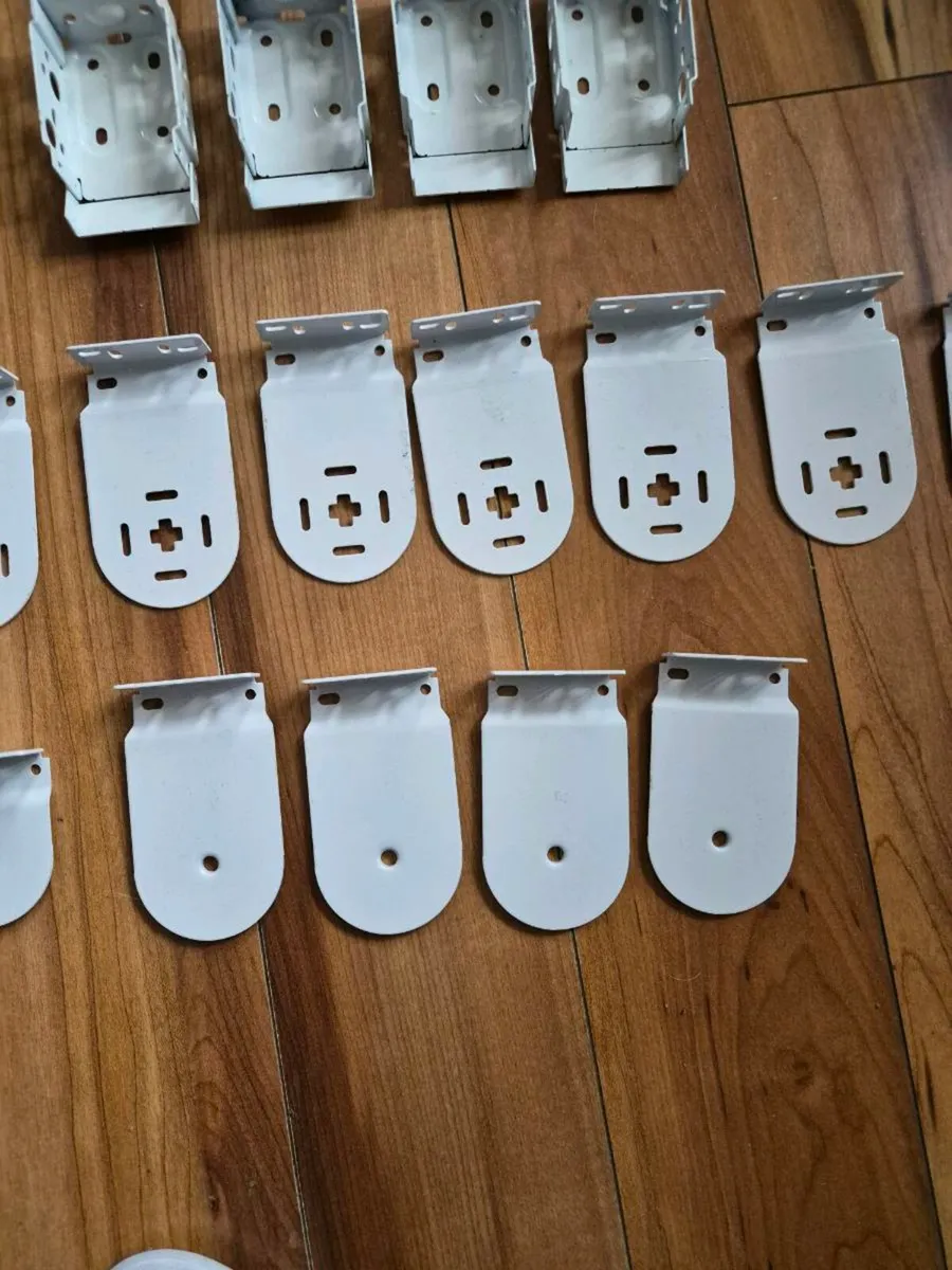 Roller blind brackets - Image 4