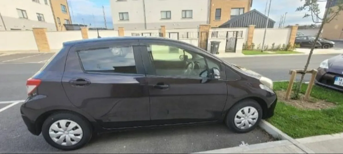 ✨ Toyota Vitz 2013 – Only 46000 Km✨ - Image 1