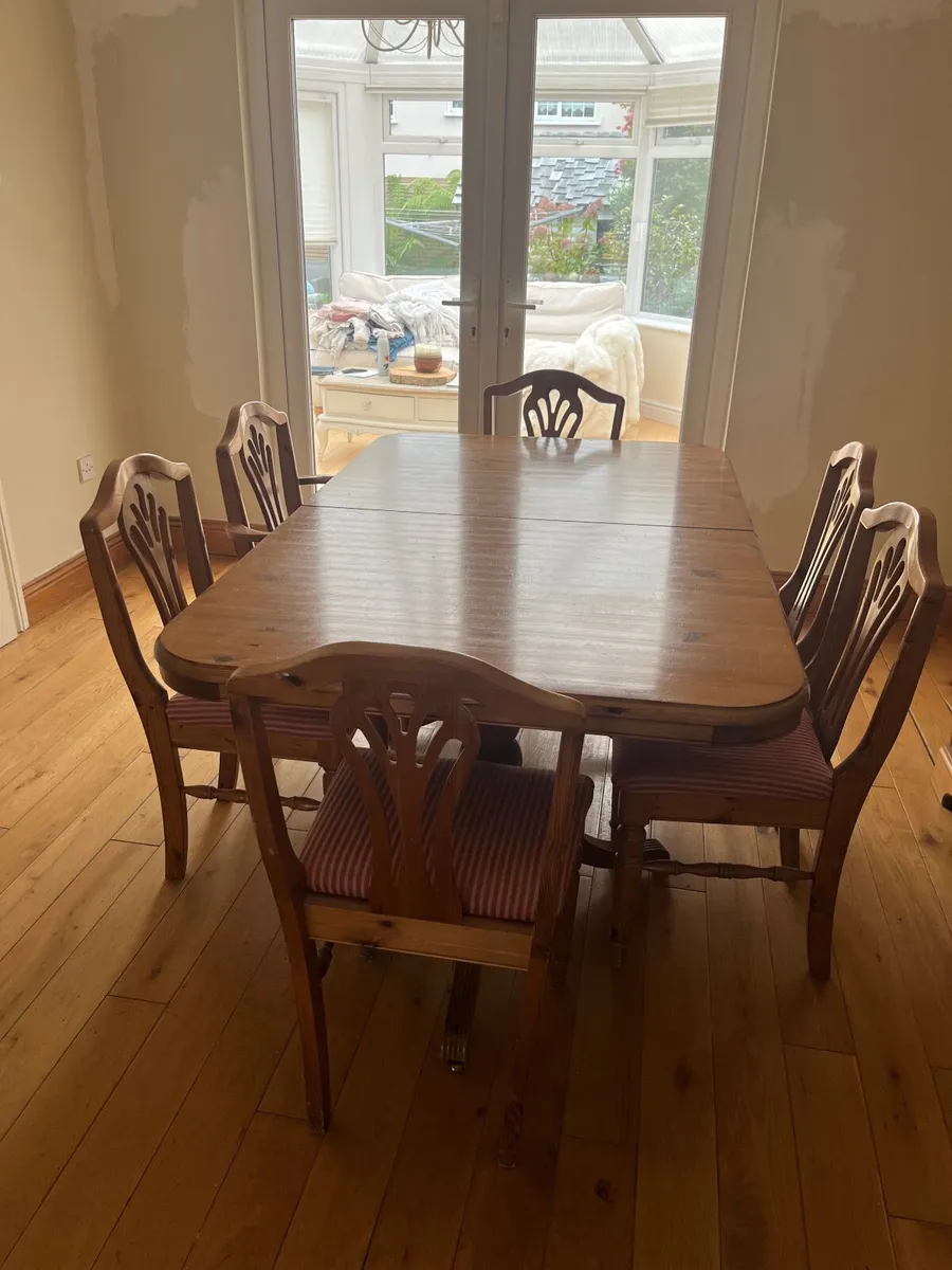 Dining room table  and six chairs - Image 2