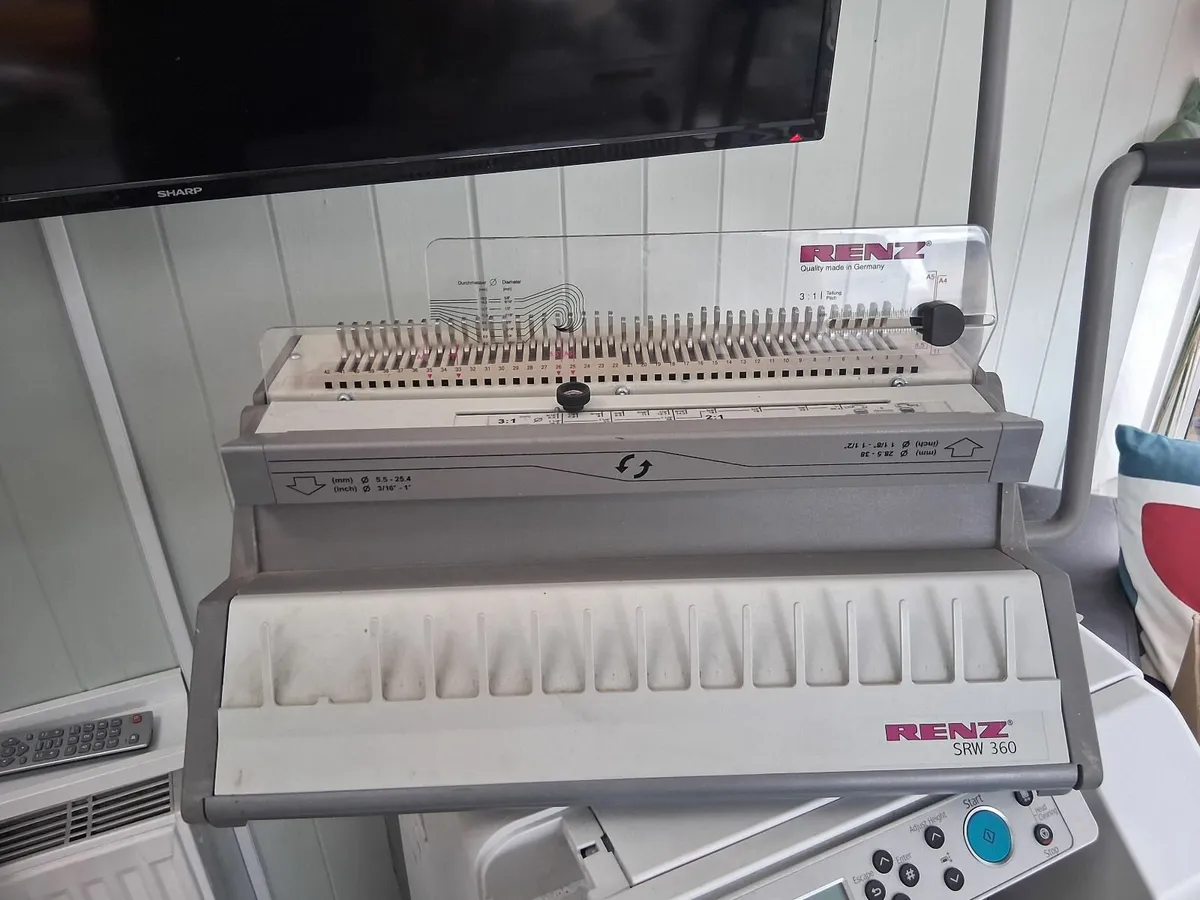 Wiro Binding Machines x 2 - Image 3
