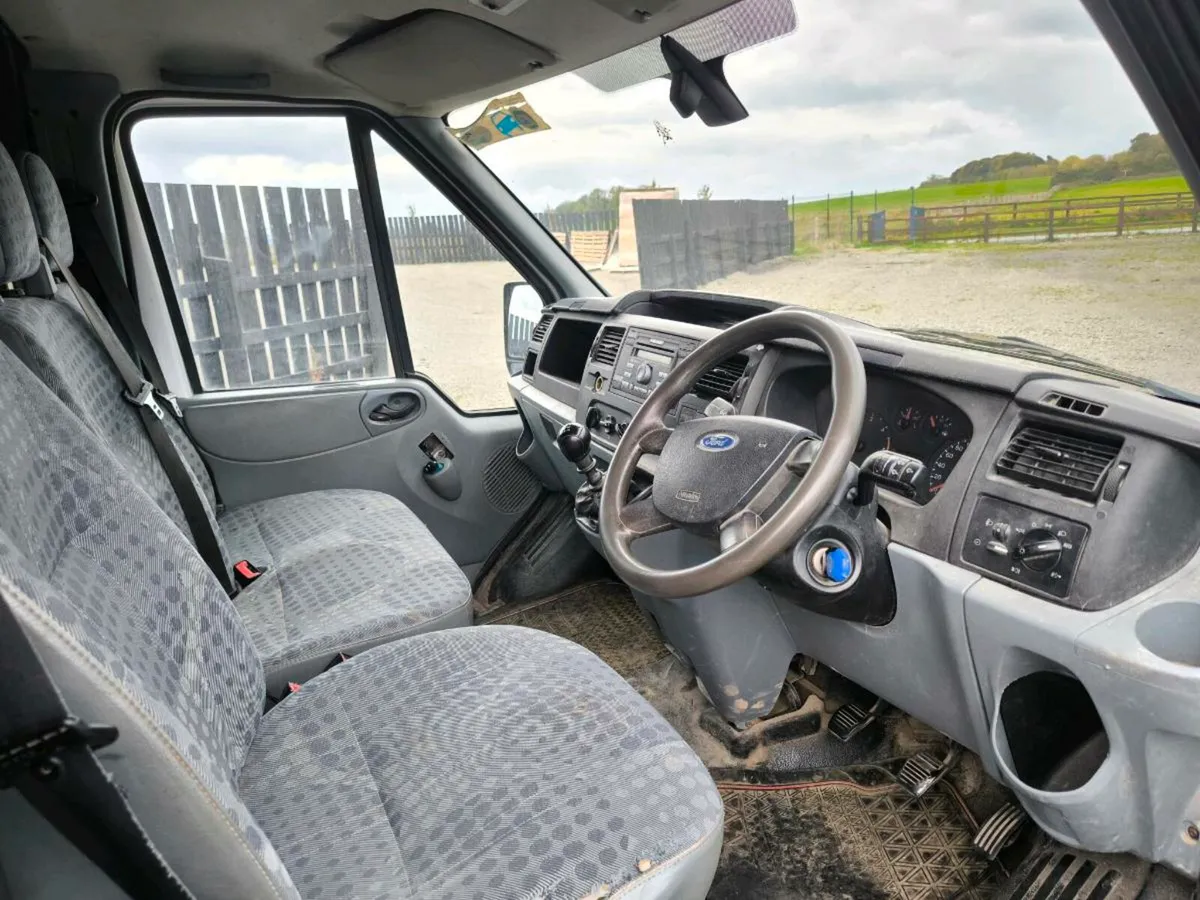 Ford Transit - Image 2