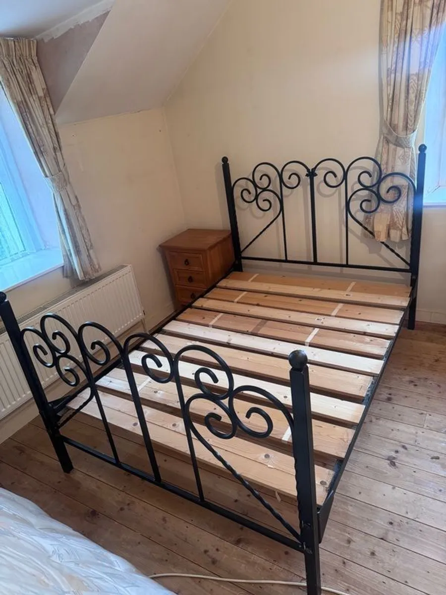 wrought iron bed frame