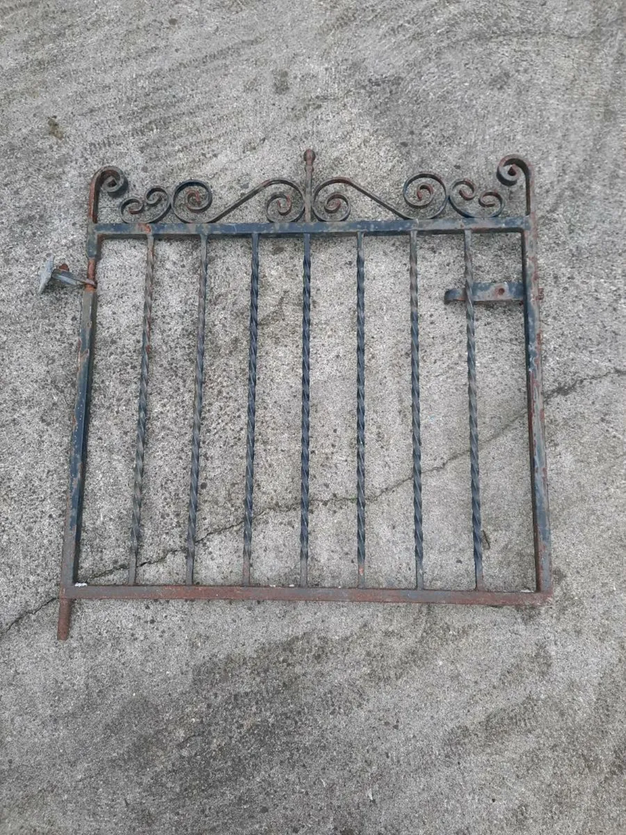 Gate for sale - Image 1