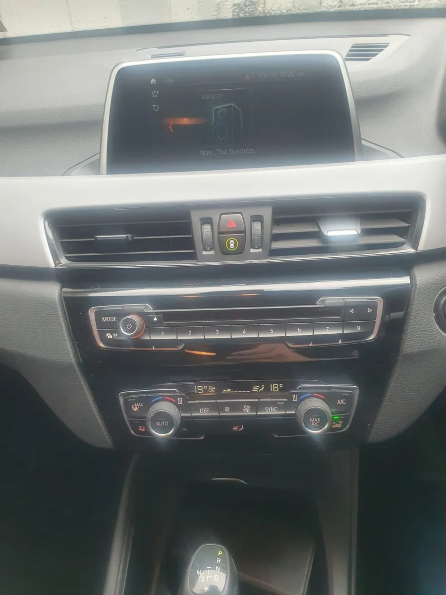 2018 BMW X1 S Drive 18 D - Image 4