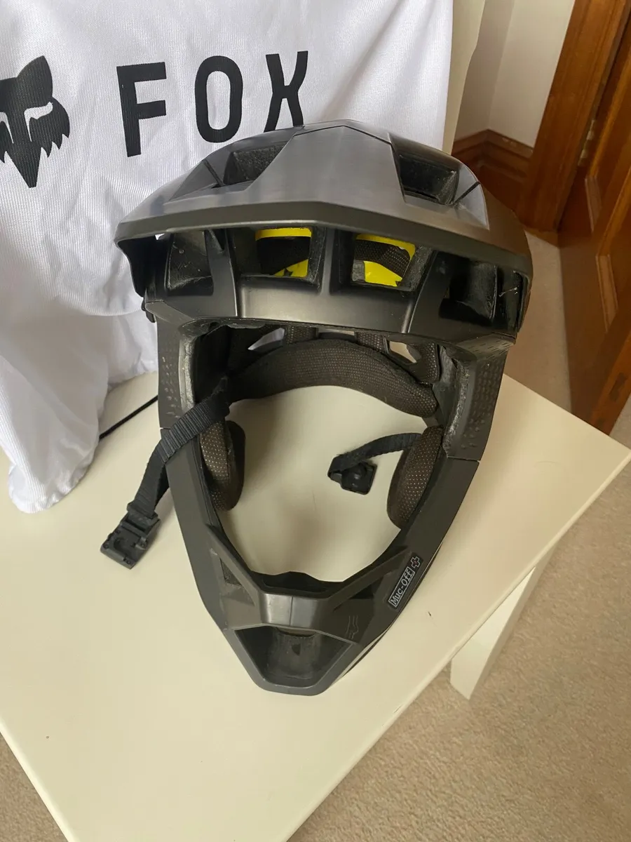 Fox Proframe mtb helmet - Image 3