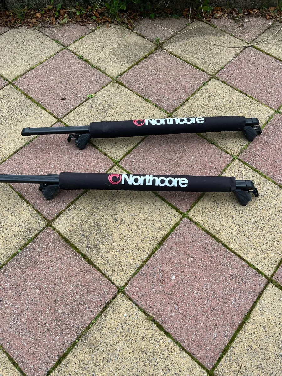 Exodus Roof box for sale 330L with roof bars. - Image 3