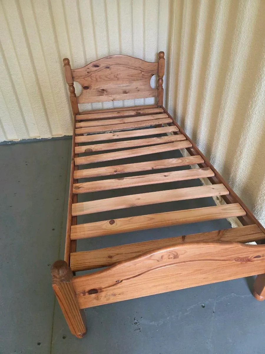 Single bed and Mattress - Image 2