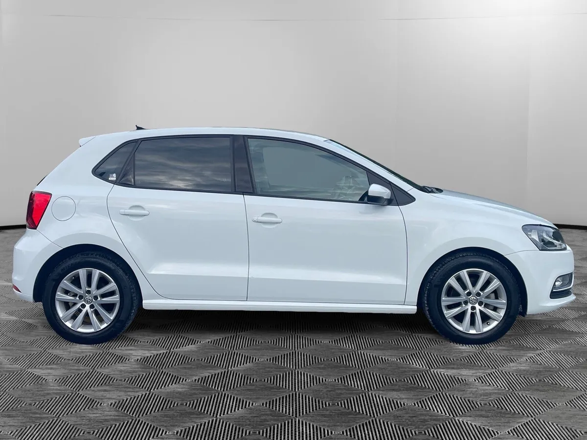 2016 POLO COMFORTLINE-LOW KM- - Image 2