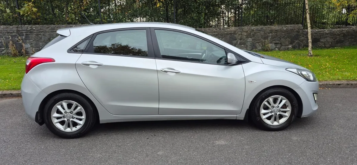 13 Hyundai i30 NCTd and Taxed - Image 3