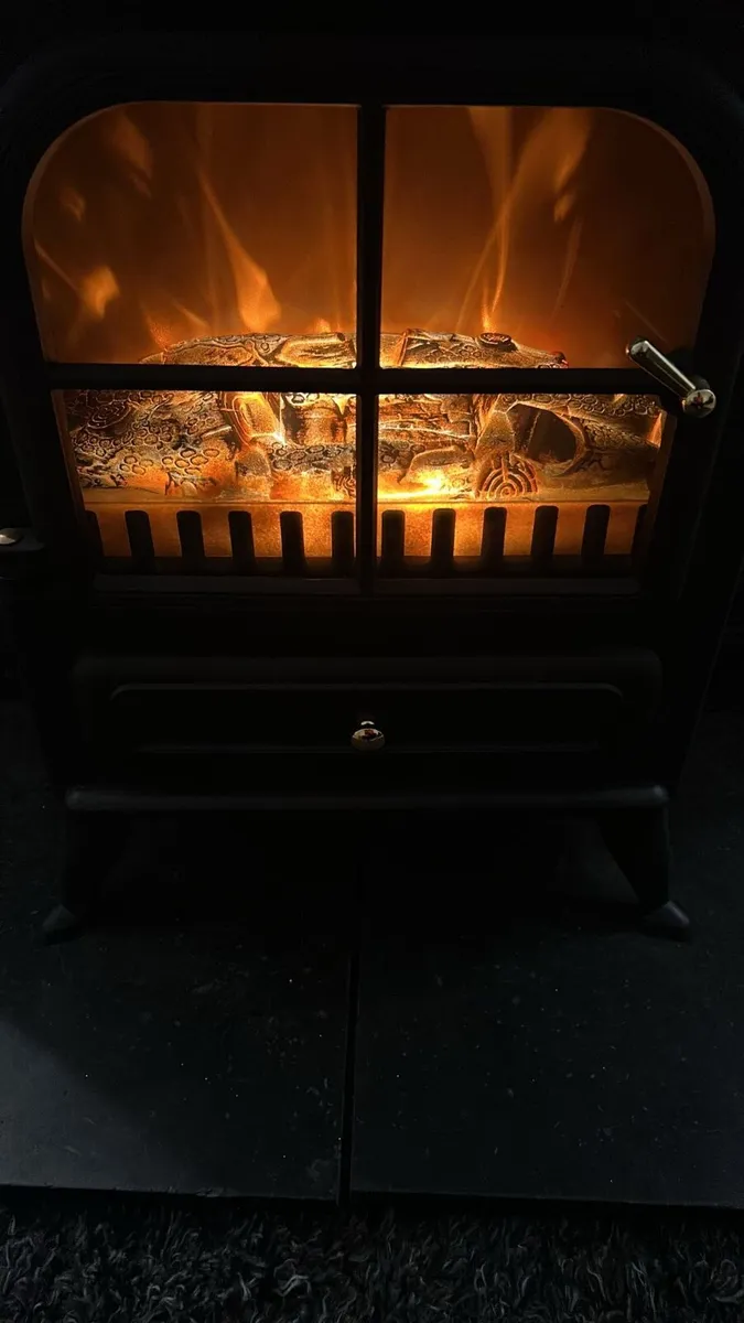 Kitchen island, stools, electric fire, hall dreser - Image 2