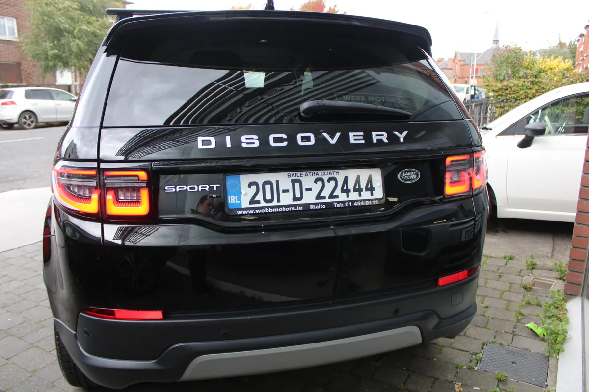 NEW  MODEL Discovery Sport 2.0 AUTO 7 SEAT S 2020 - Image 4