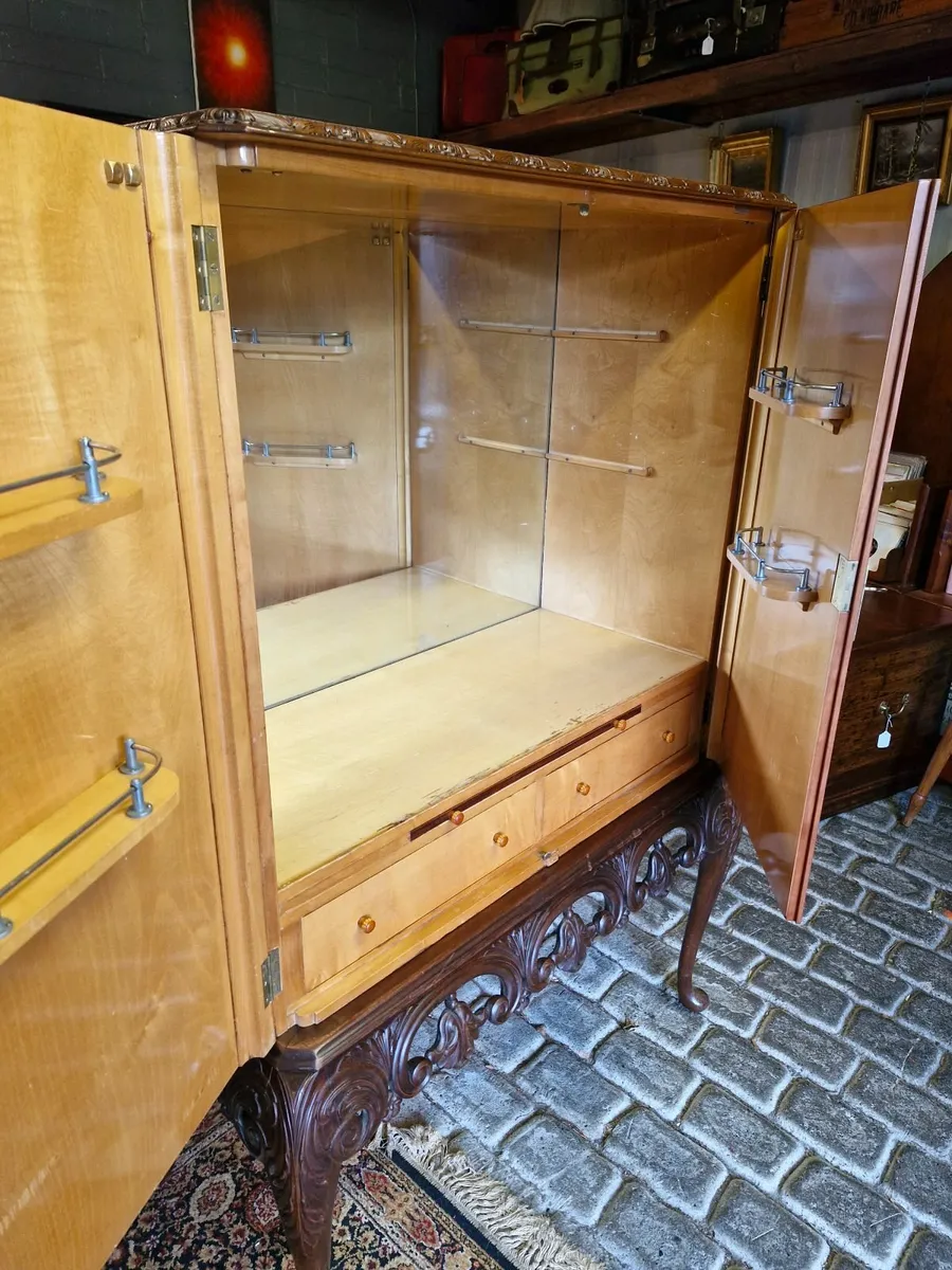 Cabinet - Image 2