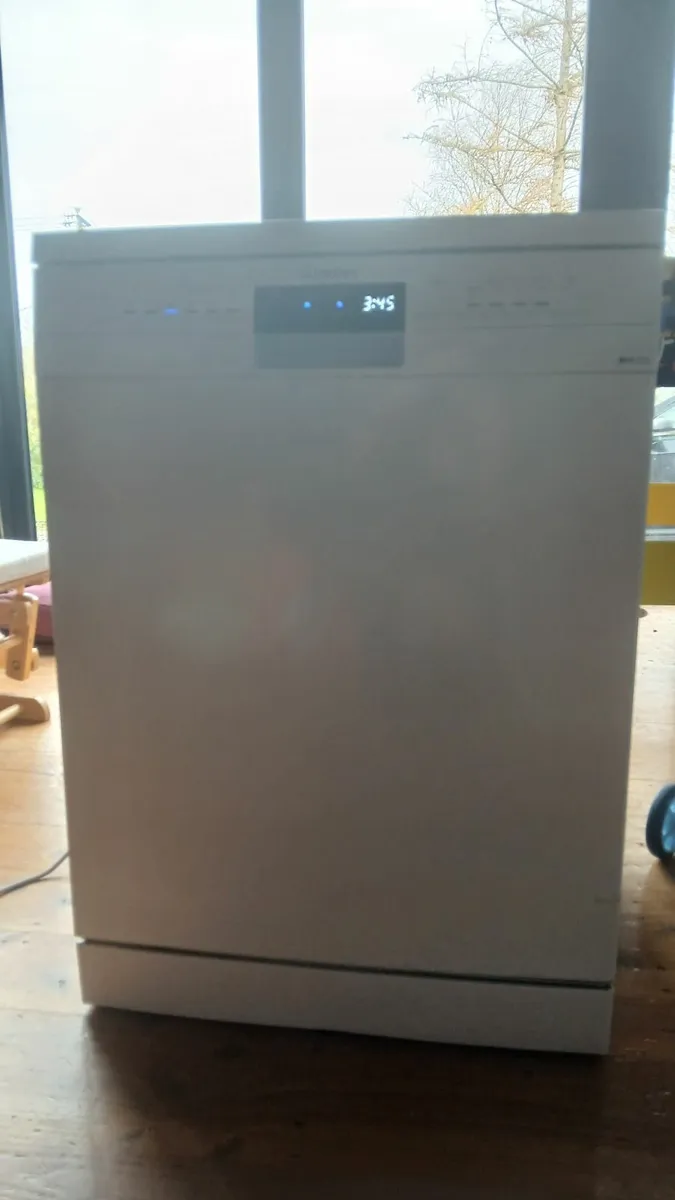 Dishwasher Siemens iQ300 - Image 1