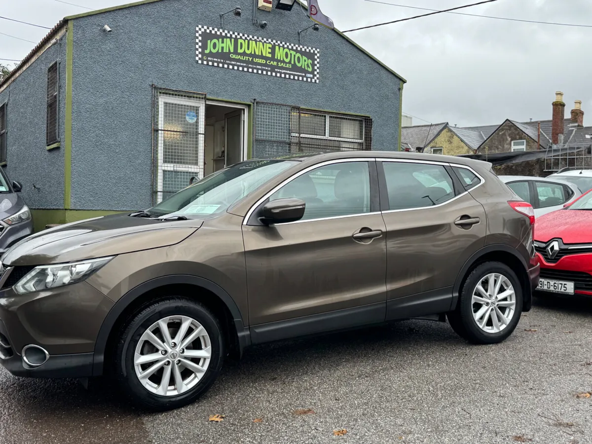 Nissan Qashqai very low mileage - Image 3