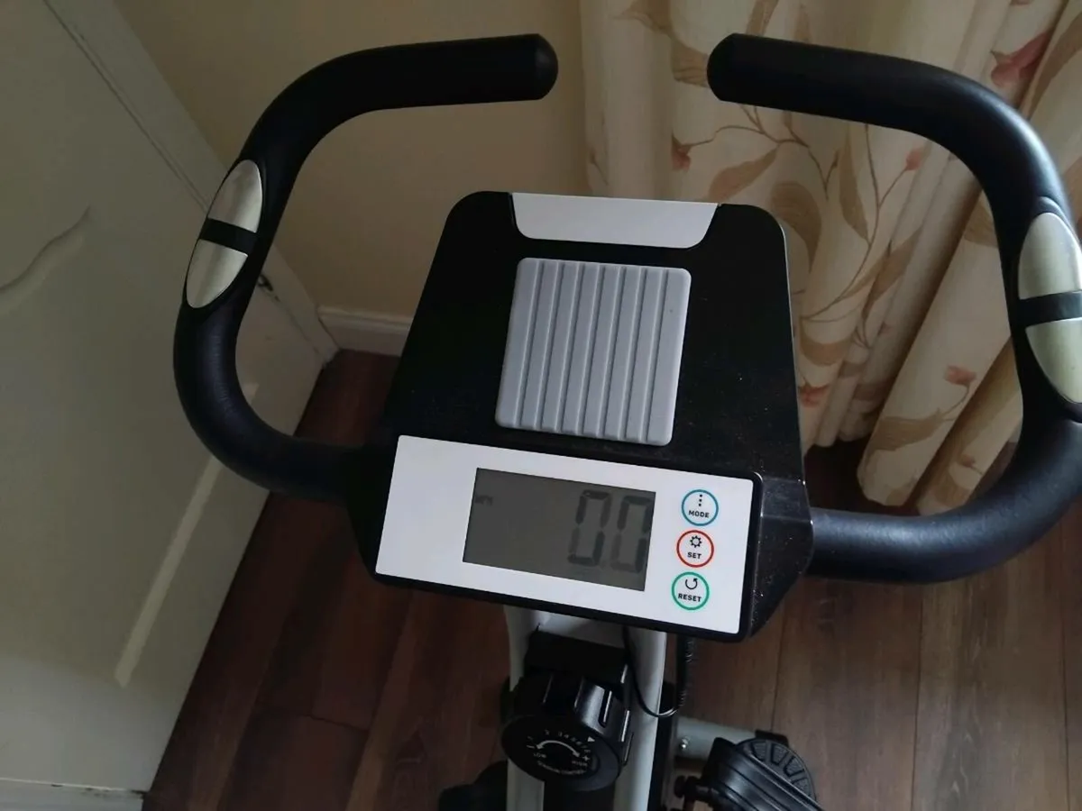 Exercise bike - Image 3