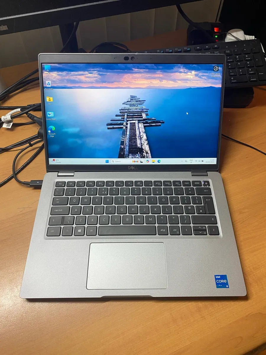 Dell i5 pro 11gen Touchscreen - Image 1
