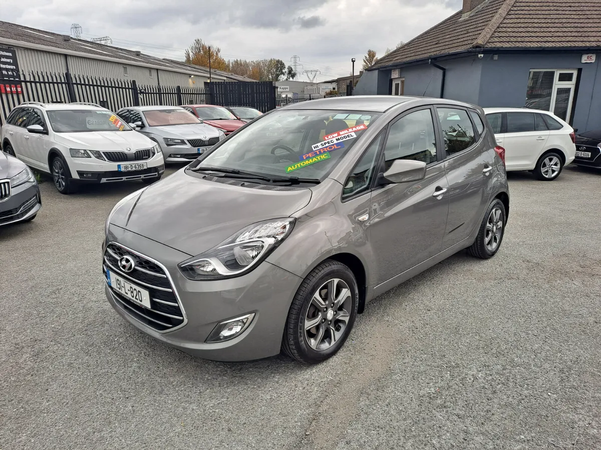 Hyundai ix202019 LOW MILEAGE DELUXE 5DR AUTO - Image 4