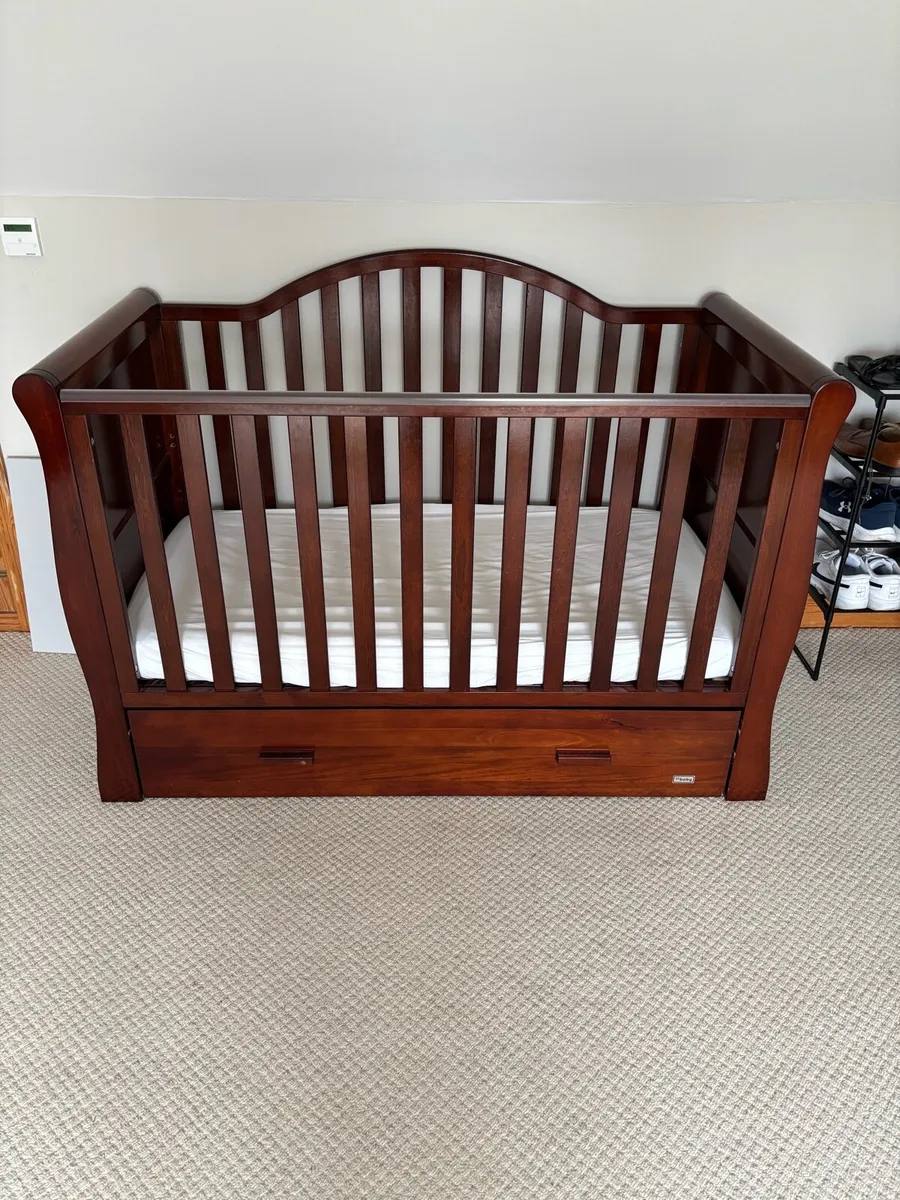 BR Baby Oslo Sleigh Cot Bed & changing unit - Image 1