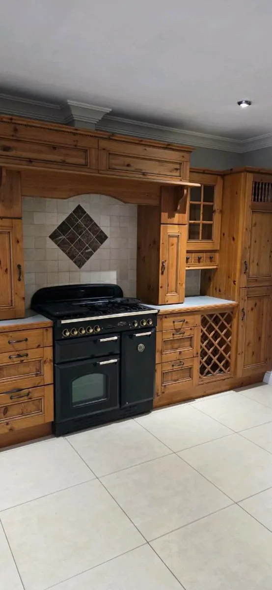 Kitchen - Image 4