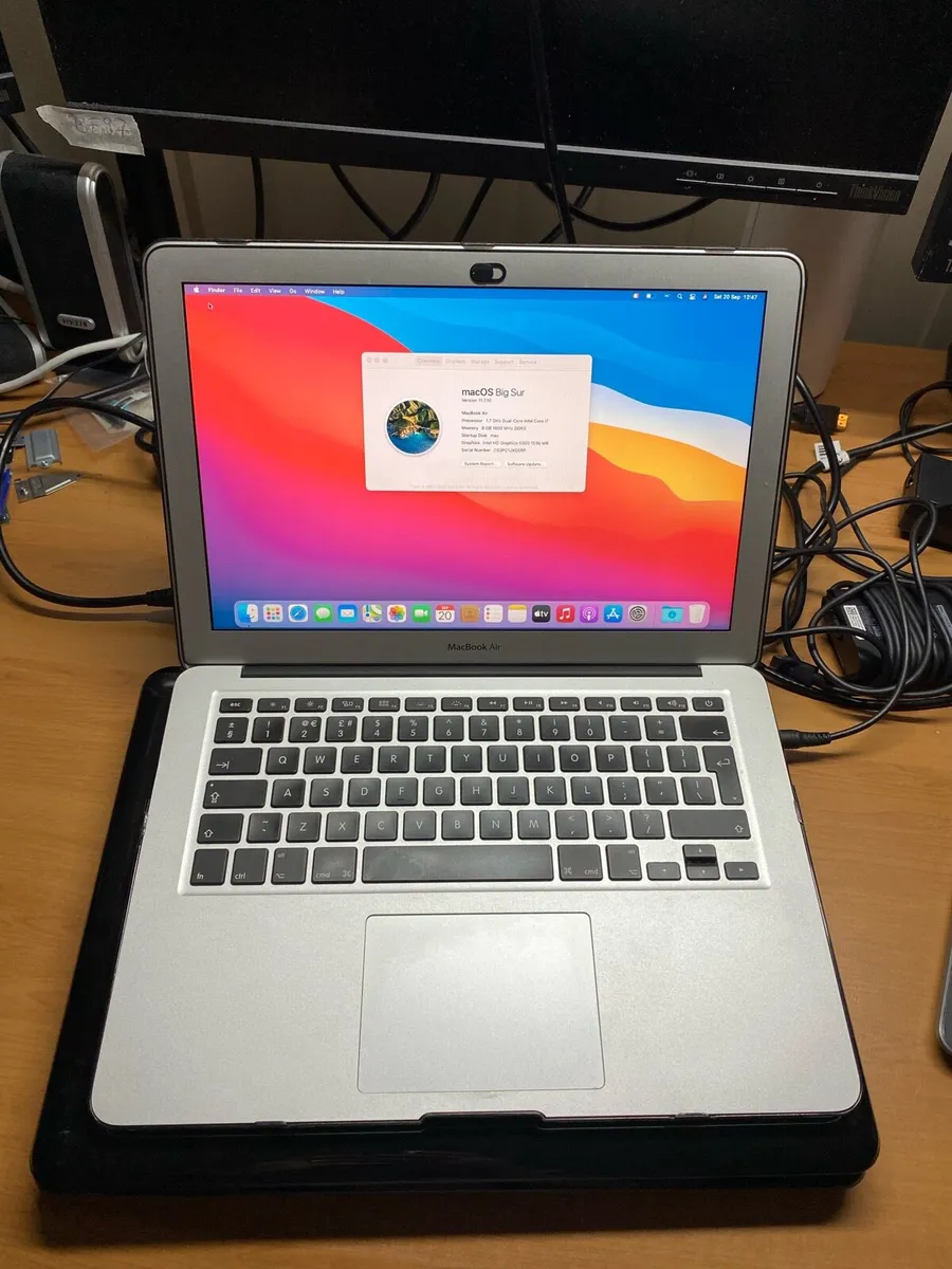 MacBook Air 13 inch i7 pro - Image 1