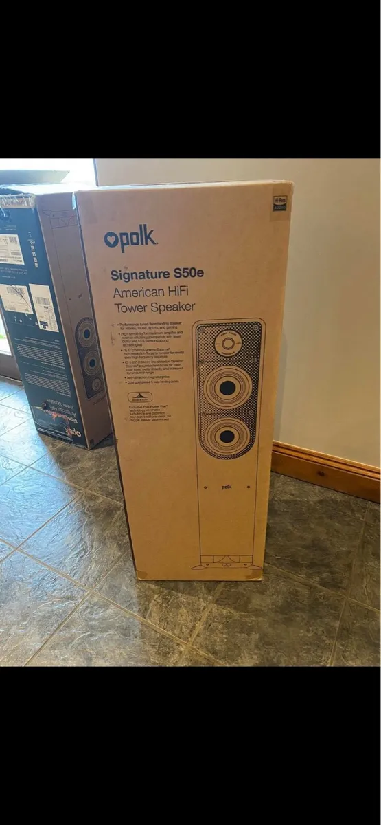 Polk Signature s50e Floor Standing speakers. - Image 1