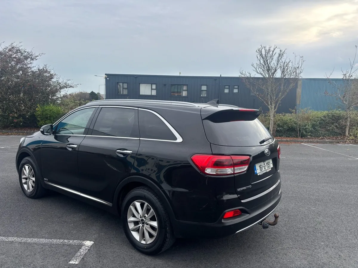 161 Kia Sorento Awd 7 seats - Image 4