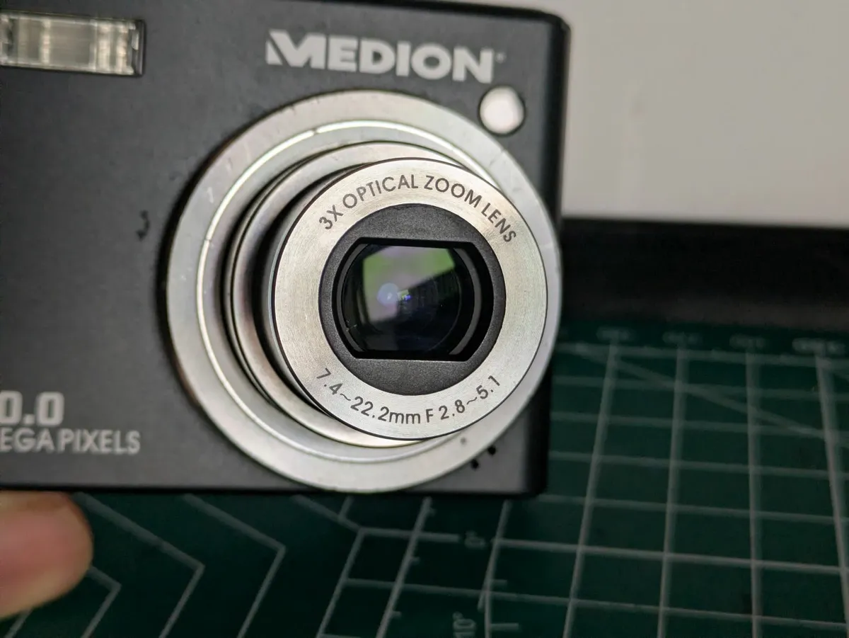 Medion 10MP CCD🌈digital compact camera - Image 3